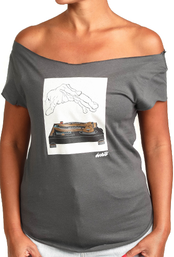 Estilo Clothing™ 12Down (SL-1200GLD) Turntable Cut Boat Neck T-shirt, Heavy Metal Gray