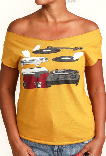 Estilo Clothing™ Cutting & Slapping Conga Turntable Cut Boat Neck T-shirt, Antique Gold