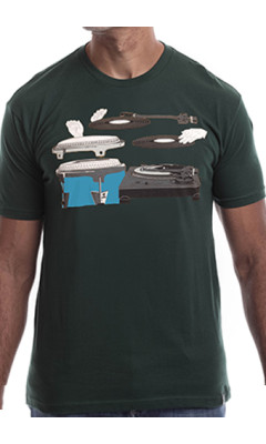 Estilo Clothing™ Cutting & Slapping Conga Turntable T-shirt, Forest Green