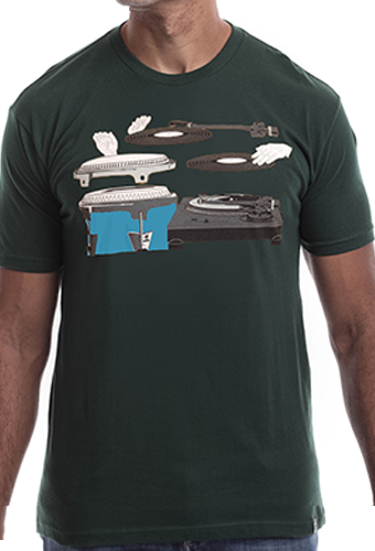 Estilo Clothing™ Cutting & Slapping Conga Turntable T-shirt, Forest Green