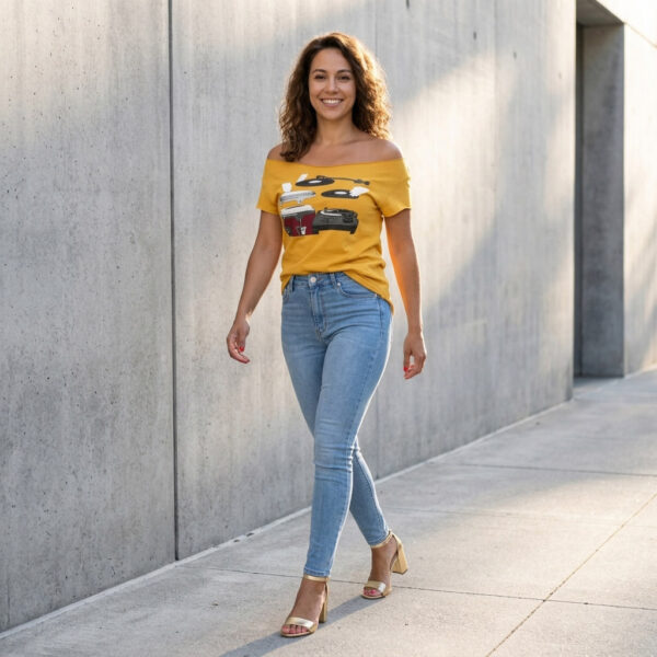 Cutting & Slapping Conga Turntable Cut Boat Neck T-shirt