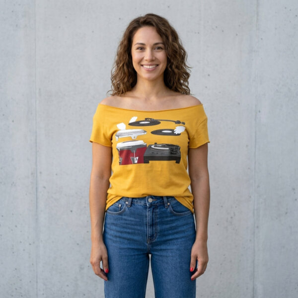 Cutting & Slapping Conga Turntable Cut Boat Neck T-shirt